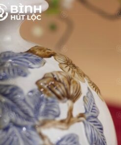 binh-hut-loc-bat-trang-mau-trang-hoa-tiet-hoa-dao-dap-noi-va-phat-tai-phat-loc (5)